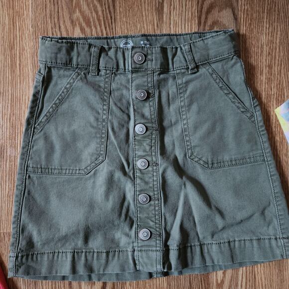 Girls Clothing Lot 9pc Size Medium Short Sleeve Dress Skirt Shorts Top Swimsuit - Picture 10 of 16